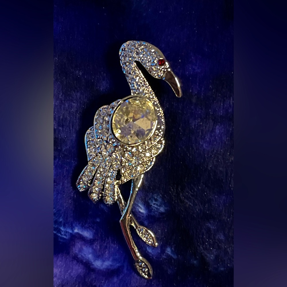 Vintage Brooch. Bling Flamingo with one large beveled clear rhinestone